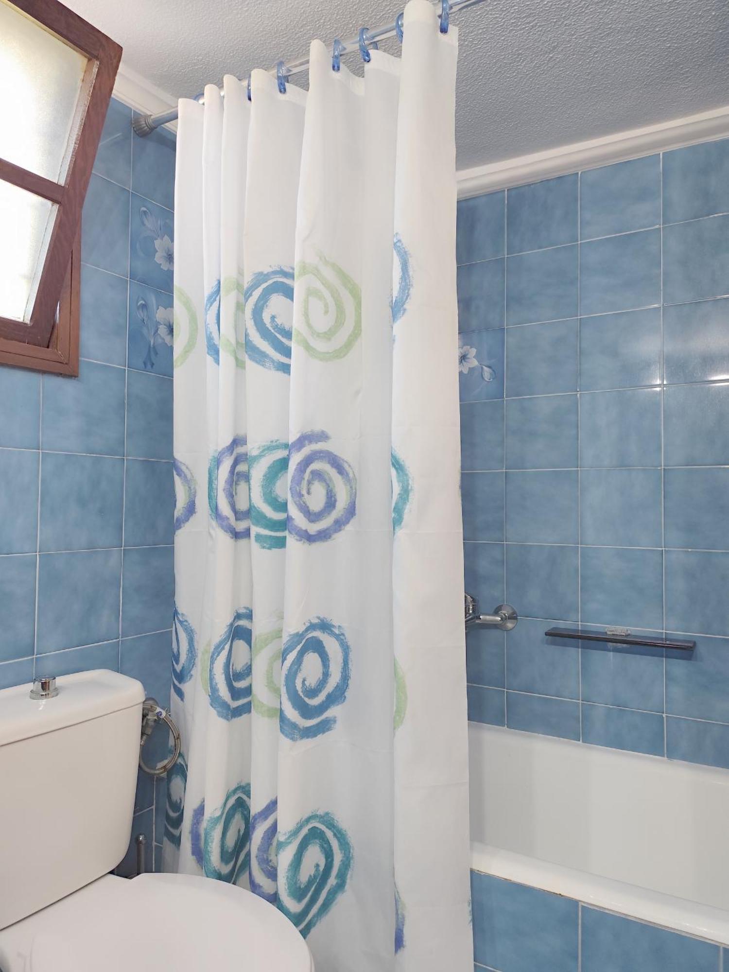Mairi's Summerhouse - Seaside, En-suite, 2-bedroom Summerhouse *